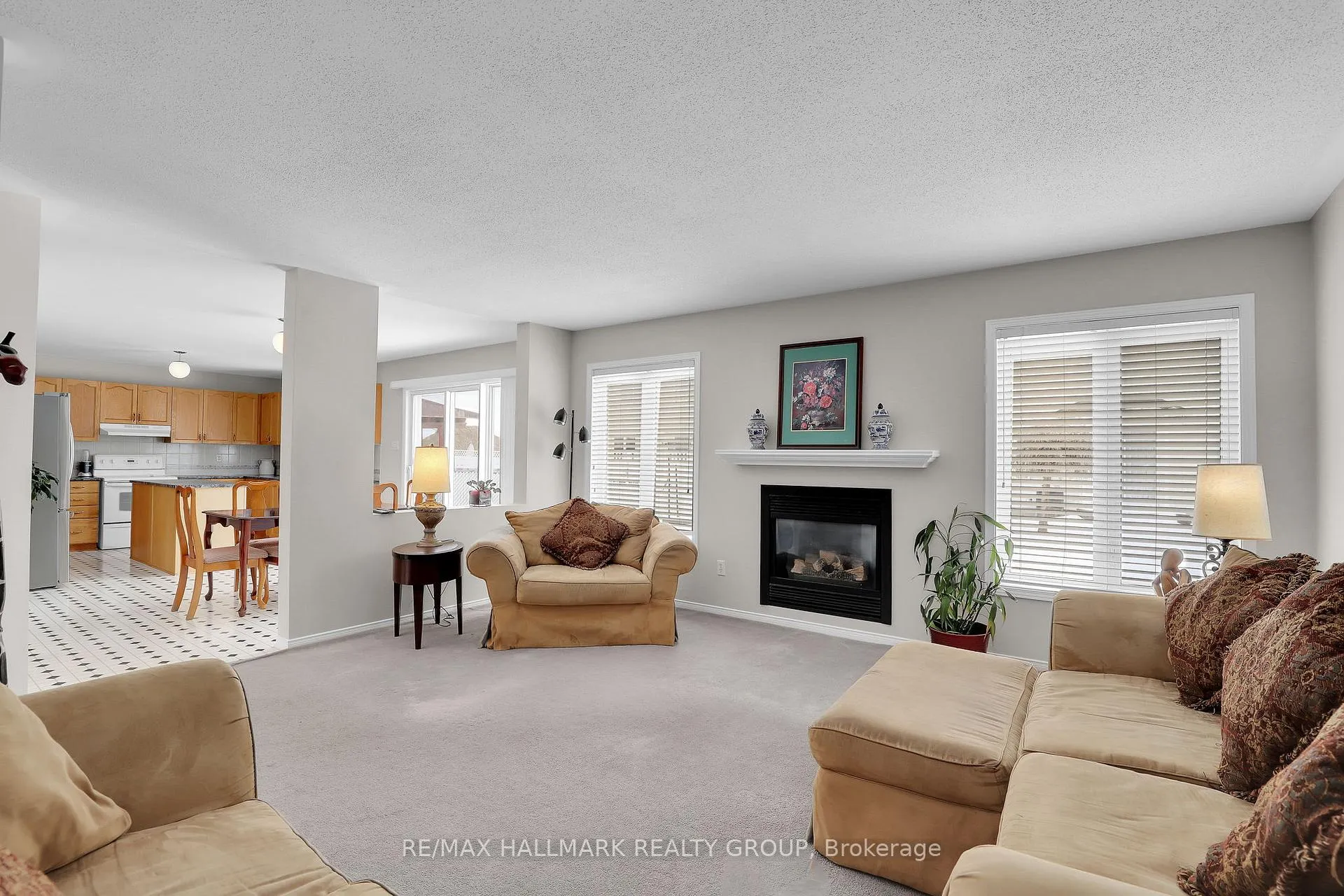 Photo 10 of 634 Aquaview Drive, Ottawa, Avalon East — HOMEH