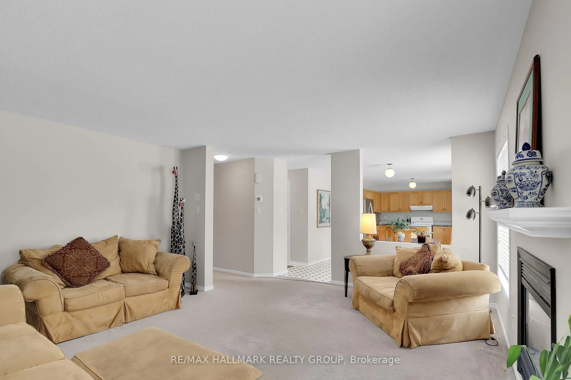 Photo 11 of 634 Aquaview Drive, Ottawa, Avalon East — HOMEH