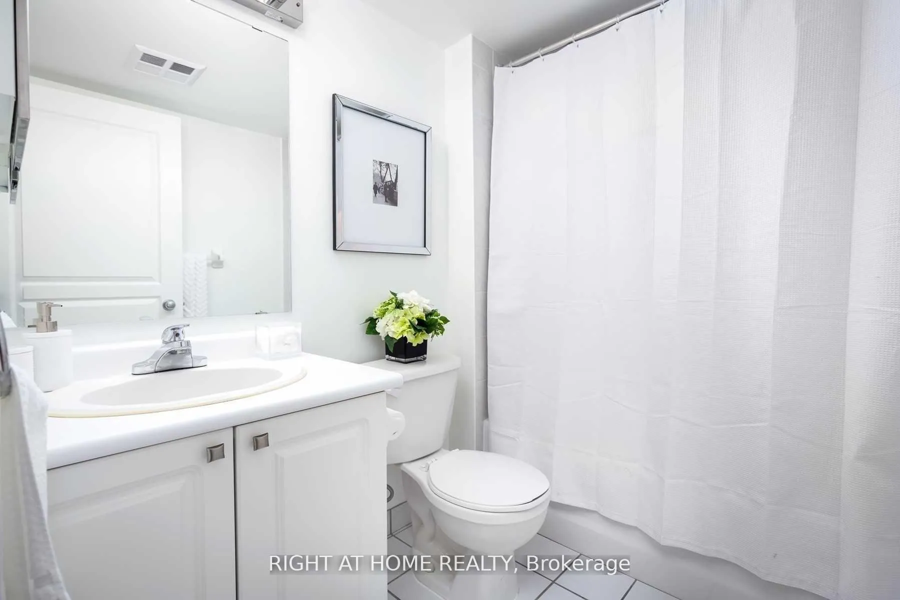 Photo 8 of Unit 409, 1797 Queen Street E, Toronto, The Beaches — HOMEH