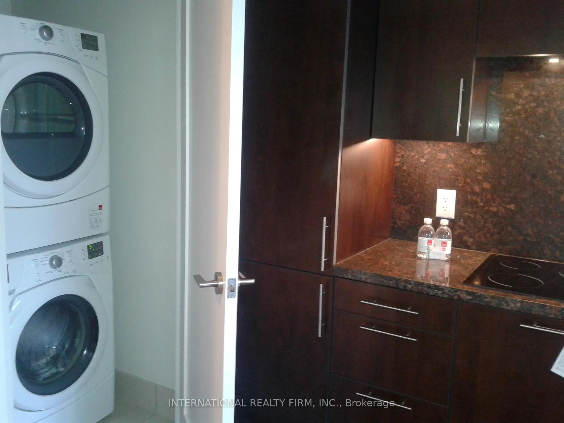 Photo 5 of Unit 1503, 2 Anndale Drive, North York, Willowdale East — HOMEH