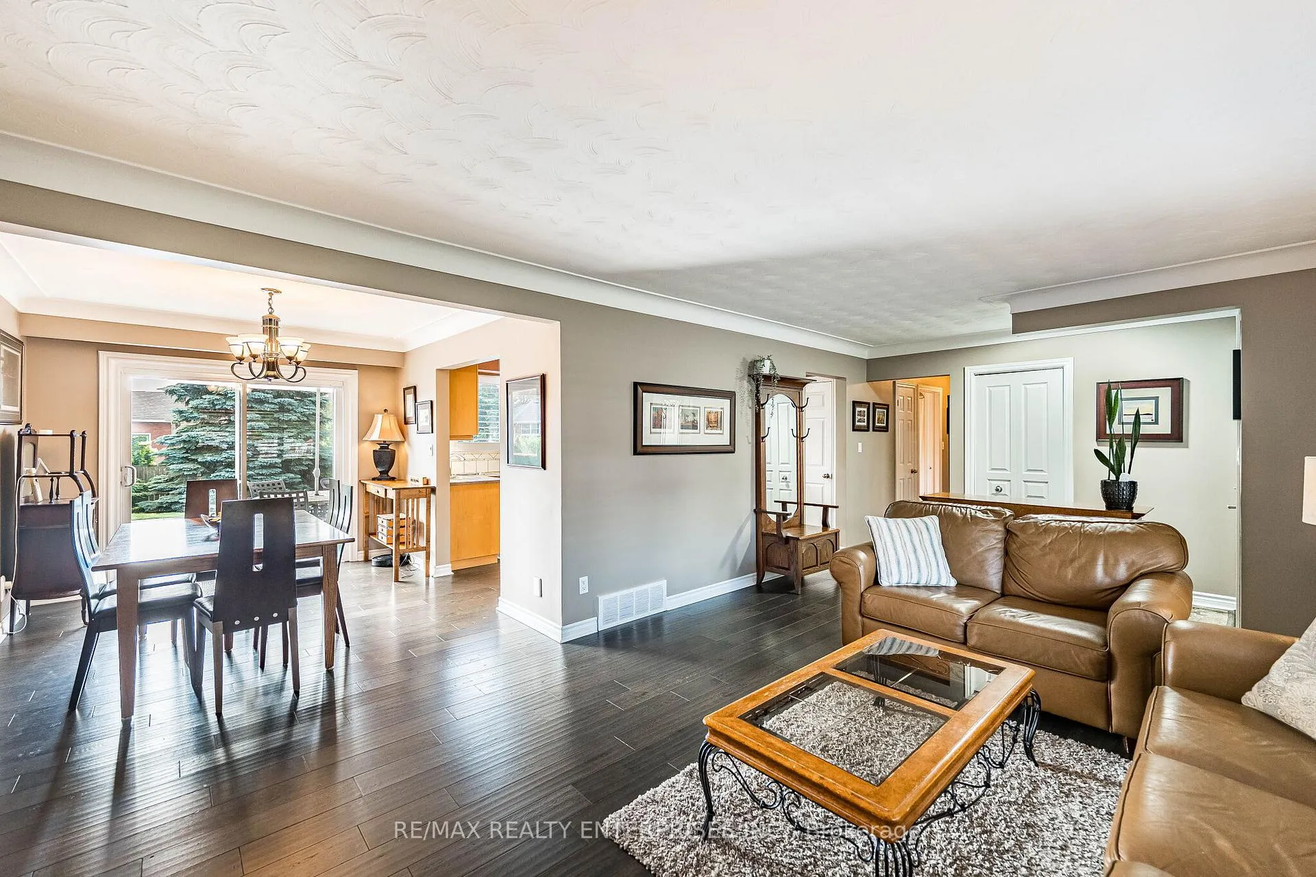 Photo 7 of 19 Baker Road S, Grimsby, Grimsby East — HOMEH