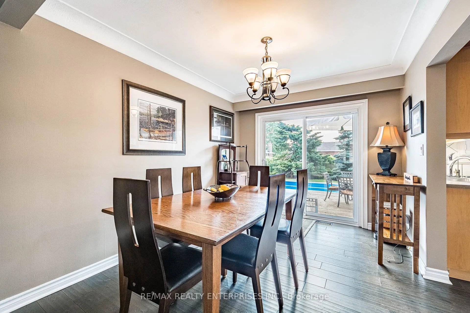 Photo 9 of 19 Baker Road S, Grimsby, Grimsby East — HOMEH