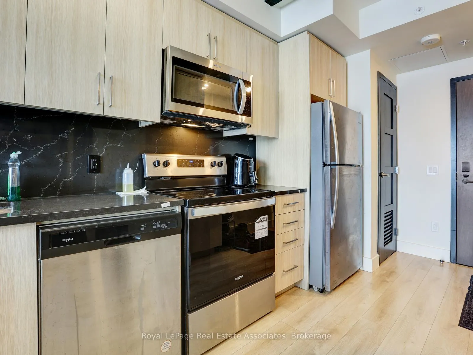 Photo 6 of Unit 2002, 145 Columbia Street W, Waterloo, Downtown Waterloo — HOMEH