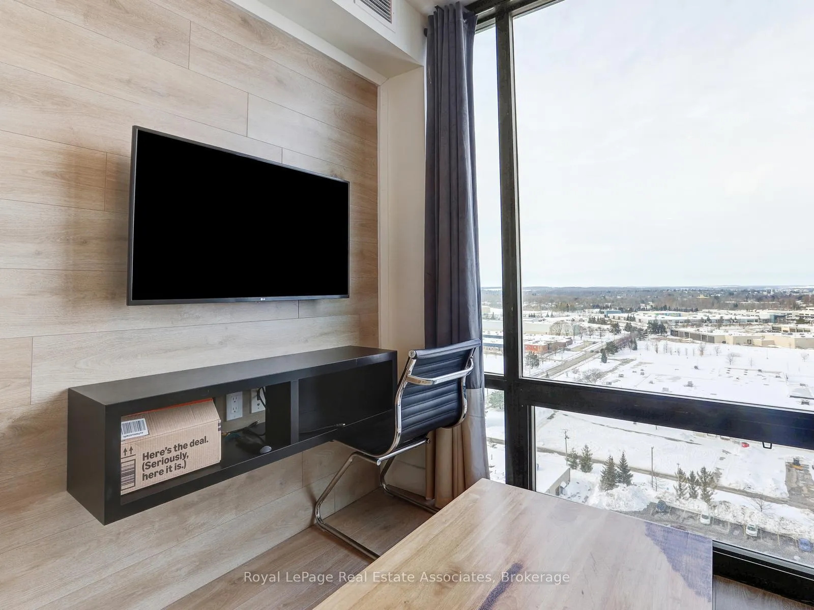 Photo 10 of Unit 2002, 145 Columbia Street W, Waterloo, Downtown Waterloo — HOMEH