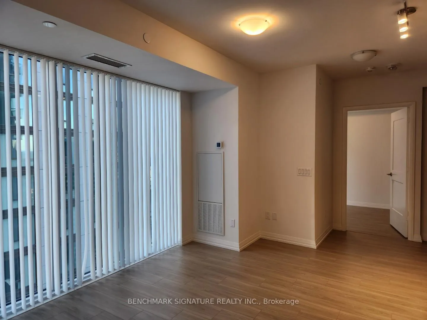 Photo 3 of Unit 3603, 8 Widmer Street, Toronto, Waterfront Communities — HOMEH