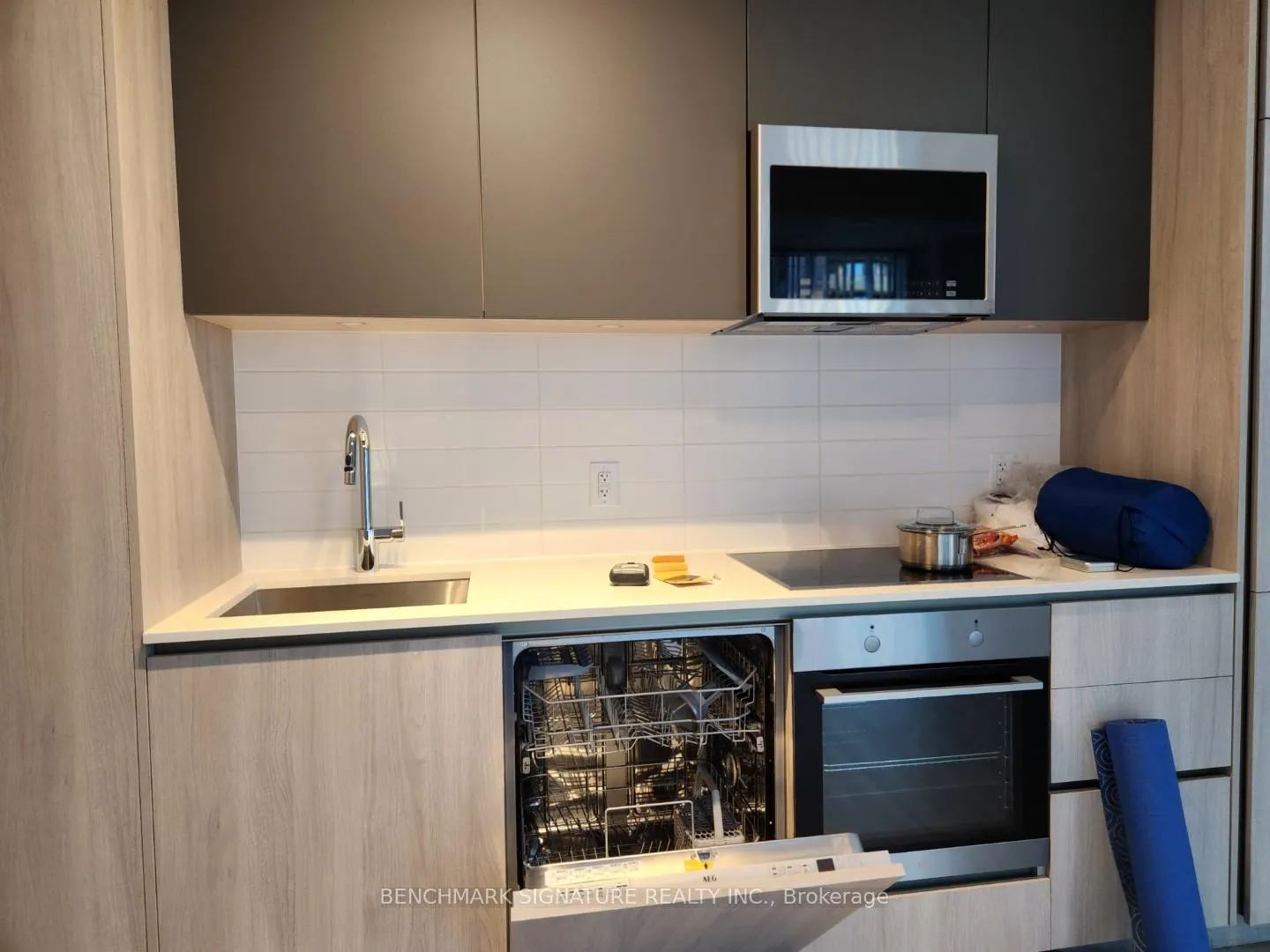 Photo 7 of Unit 3603, 8 Widmer Street, Toronto, Waterfront Communities — HOMEH