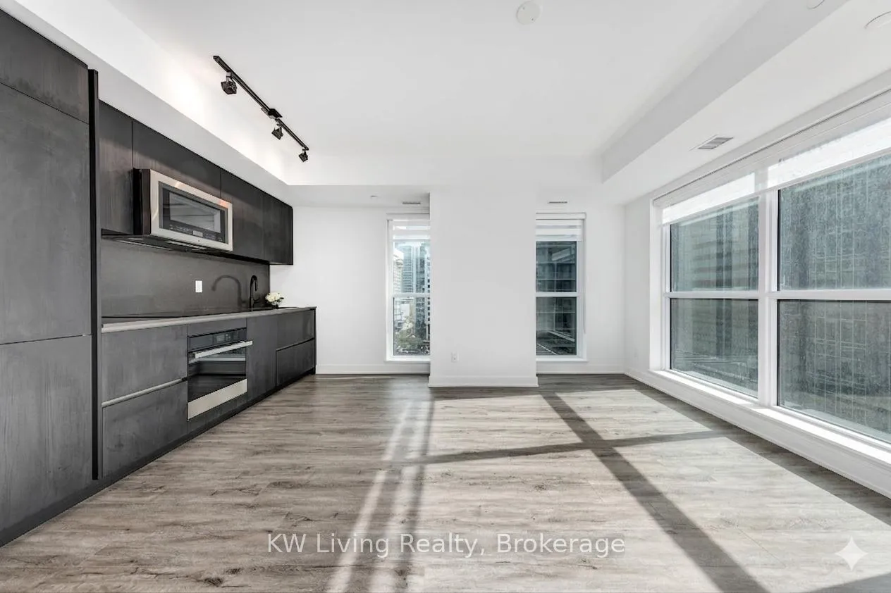 Photo 2 of Unit 1302, 327 King Street W, Toronto, Waterfront Communities — HOMEH