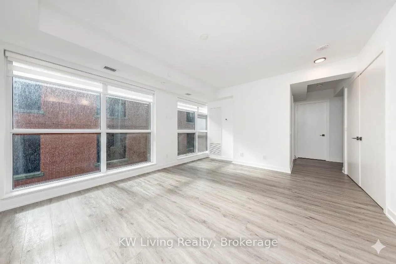 Photo 6 of Unit 1302, 327 King Street W, Toronto, Waterfront Communities — HOMEH
