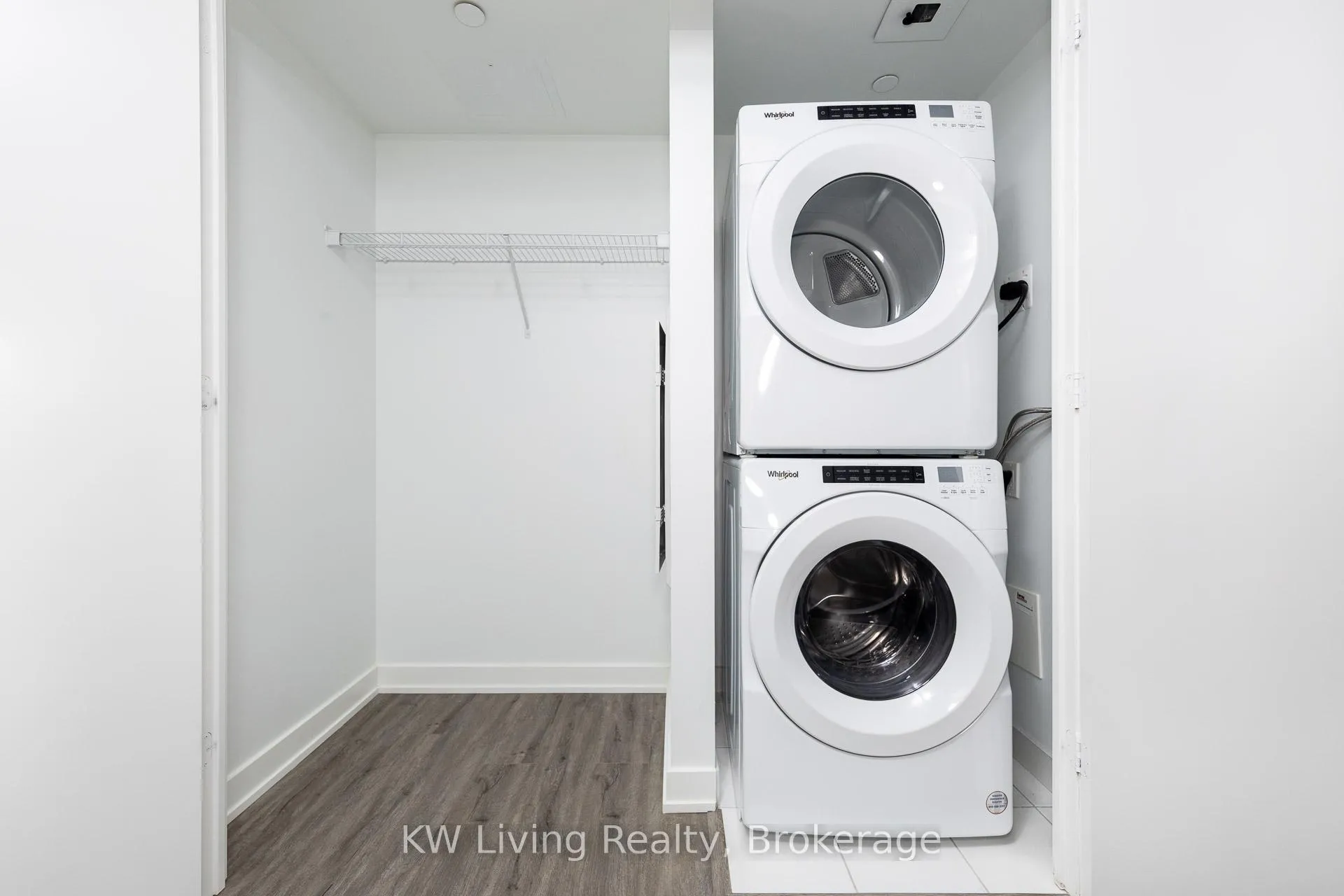 Photo 13 of Unit 1302, 327 King Street W, Toronto, Waterfront Communities — HOMEH