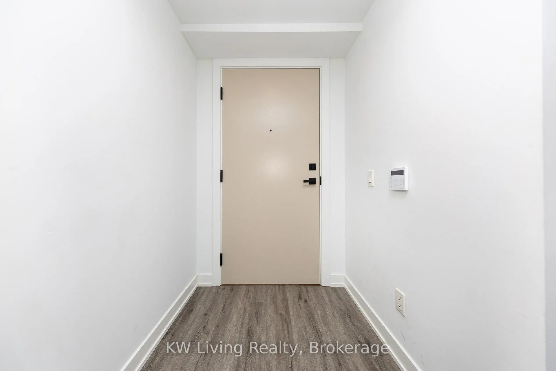 Photo 14 of Unit 1302, 327 King Street W, Toronto, Waterfront Communities — HOMEH
