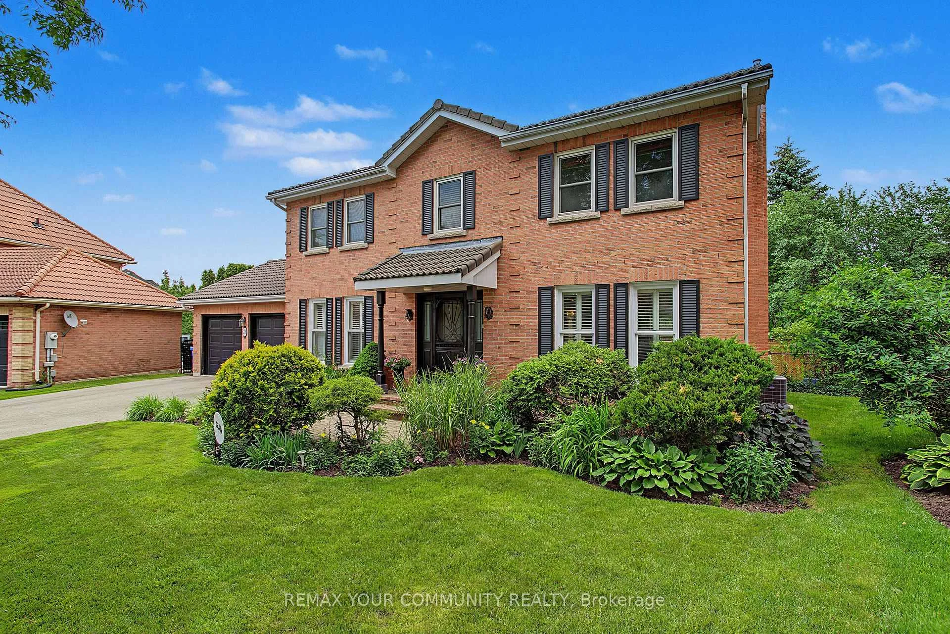 Photo 3 of 23 Cranberry Lane, Aurora, Aurora Highlands — HOMEH