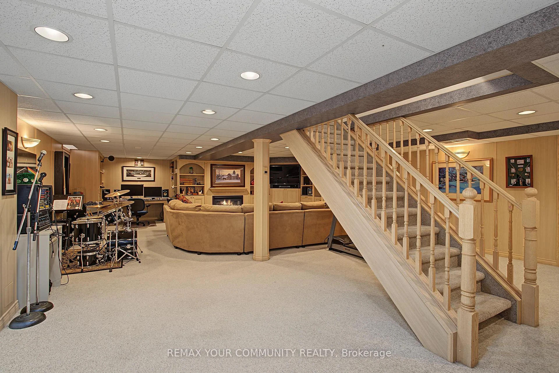 Photo 17 of 23 Cranberry Lane, Aurora, Aurora Highlands — HOMEH