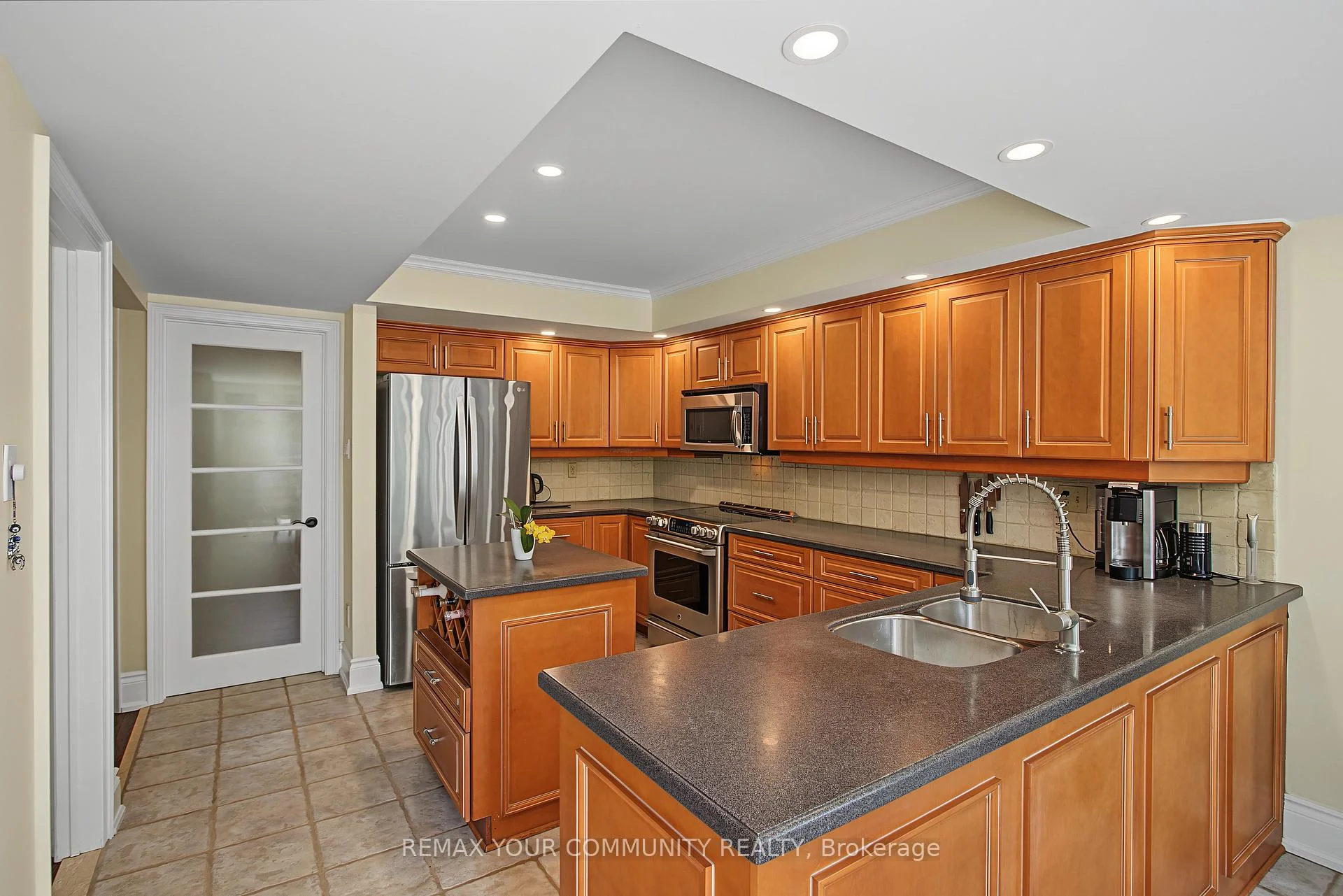 Photo 57 of 23 Cranberry Lane, Aurora, Aurora Highlands — HOMEH