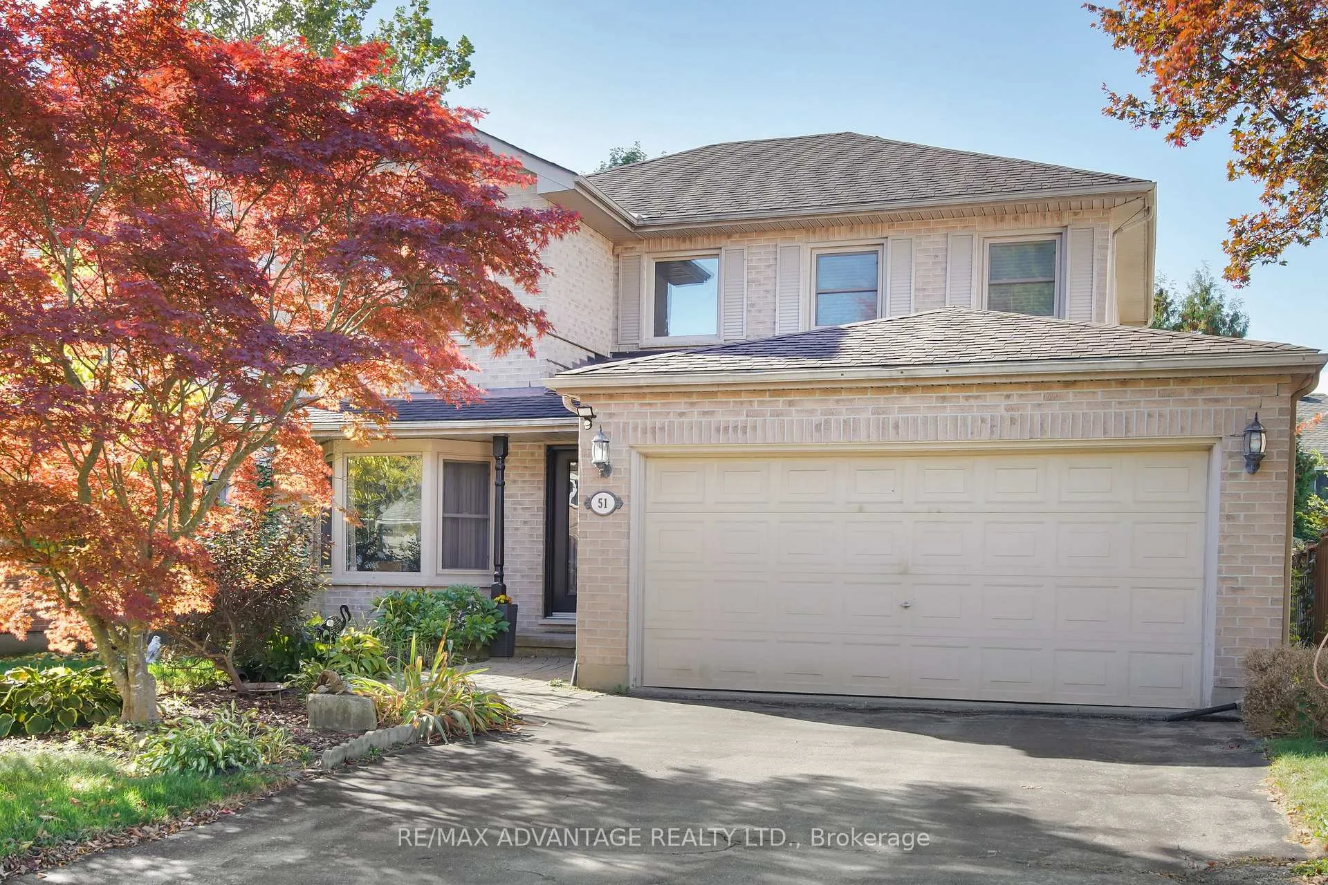Photo 2 of 51 Laurel Crescent, London, North M — HOMEH