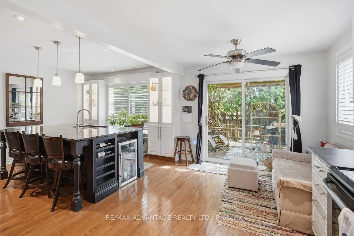 Photo 19 of 51 Laurel Crescent, London, North M — HOMEH