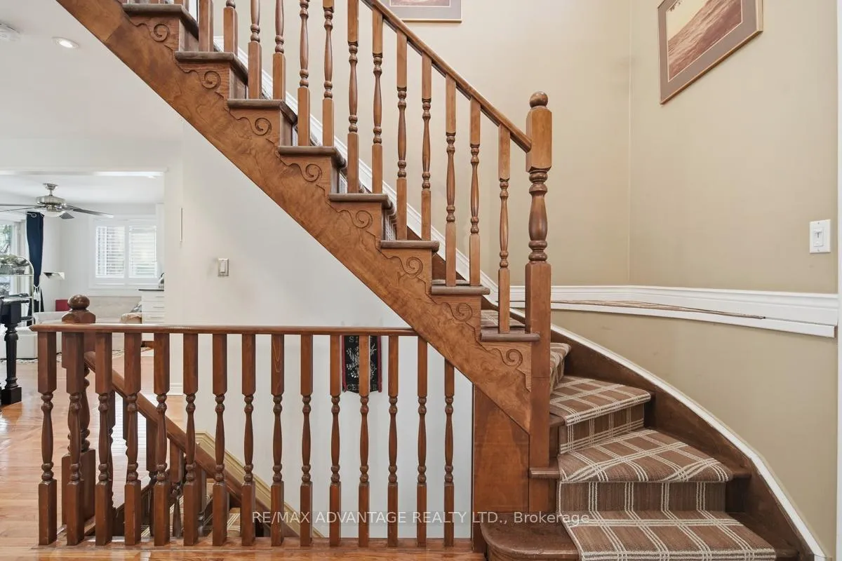 Photo 22 of 51 Laurel Crescent, London, North M — HOMEH