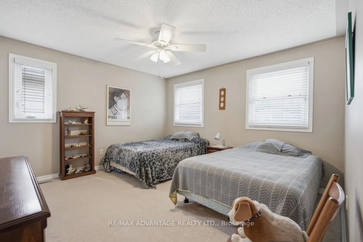 Photo 27 of 51 Laurel Crescent, London, North M — HOMEH
