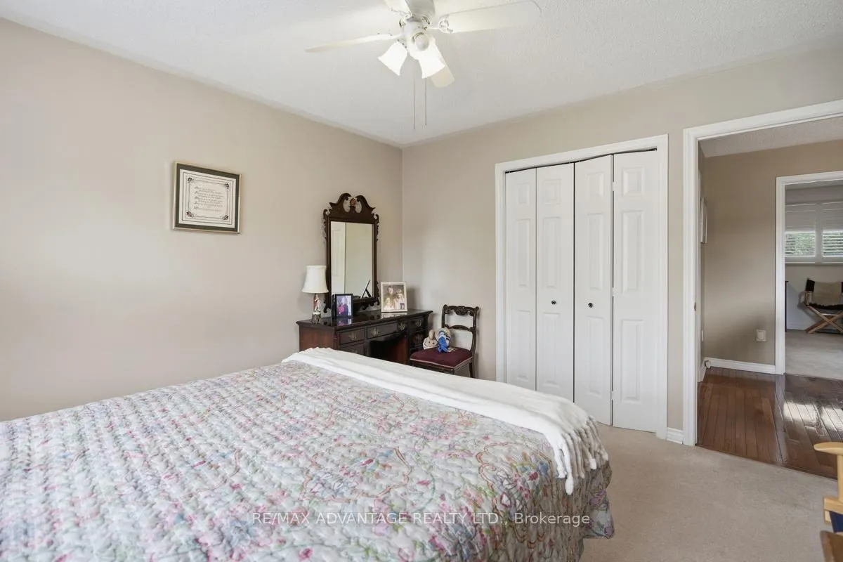Photo 29 of 51 Laurel Crescent, London, North M — HOMEH