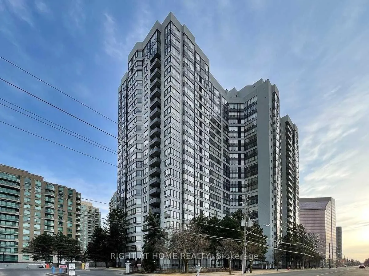 Front of Unit 1702, 7 Bishop Avenue
