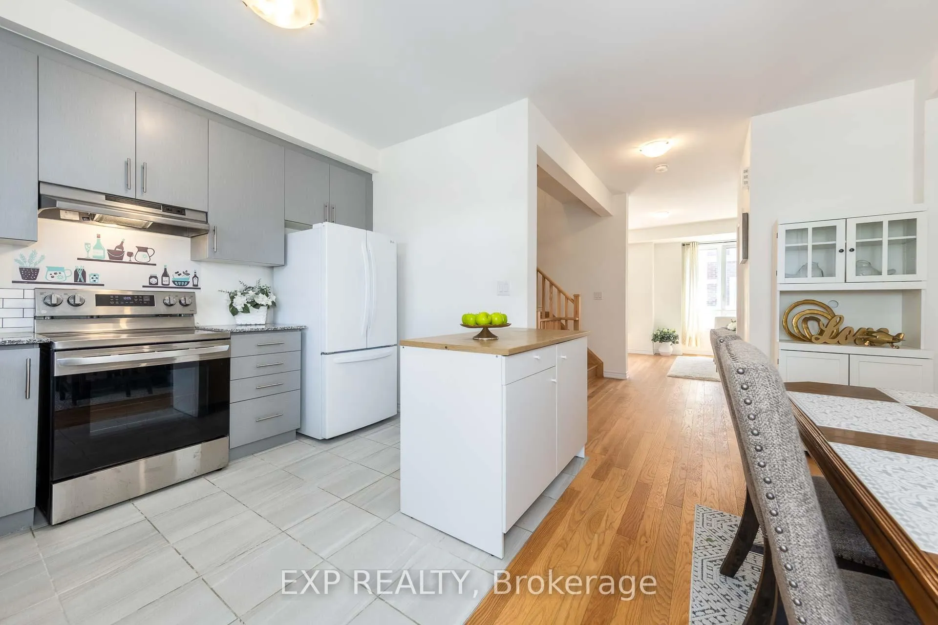 Photo 11 of 58 Massachusetts Lane, Markham, Wismer — HOMEH