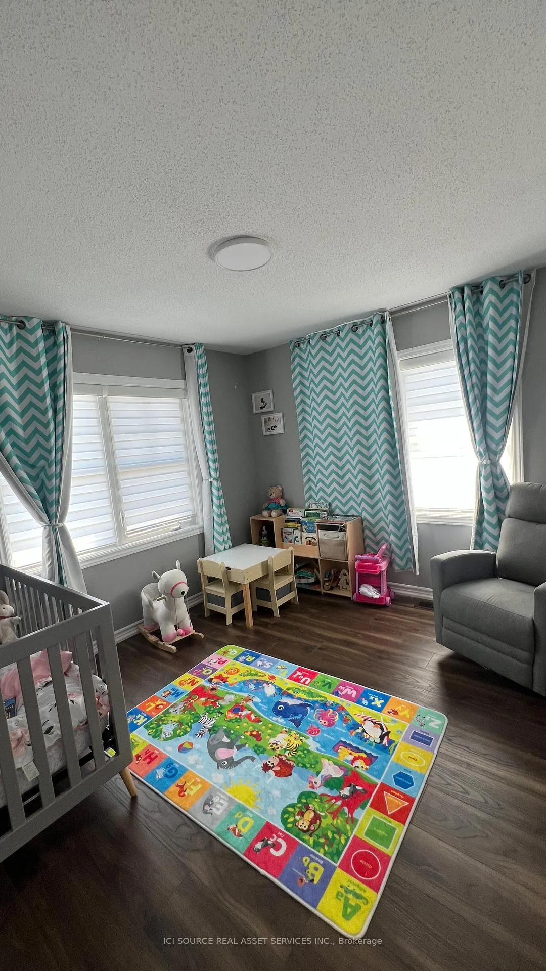 Photo 12 of 330 Sweetclover Way, Ottawa, Avalon West — HOMEH