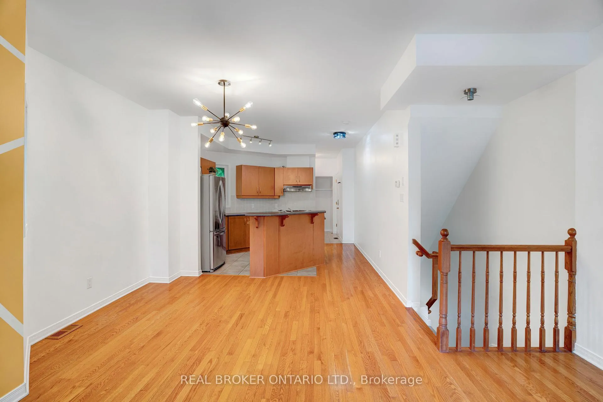 Photo 10 of 292 London Terrace, Ottawa, Manor Park — HOMEH