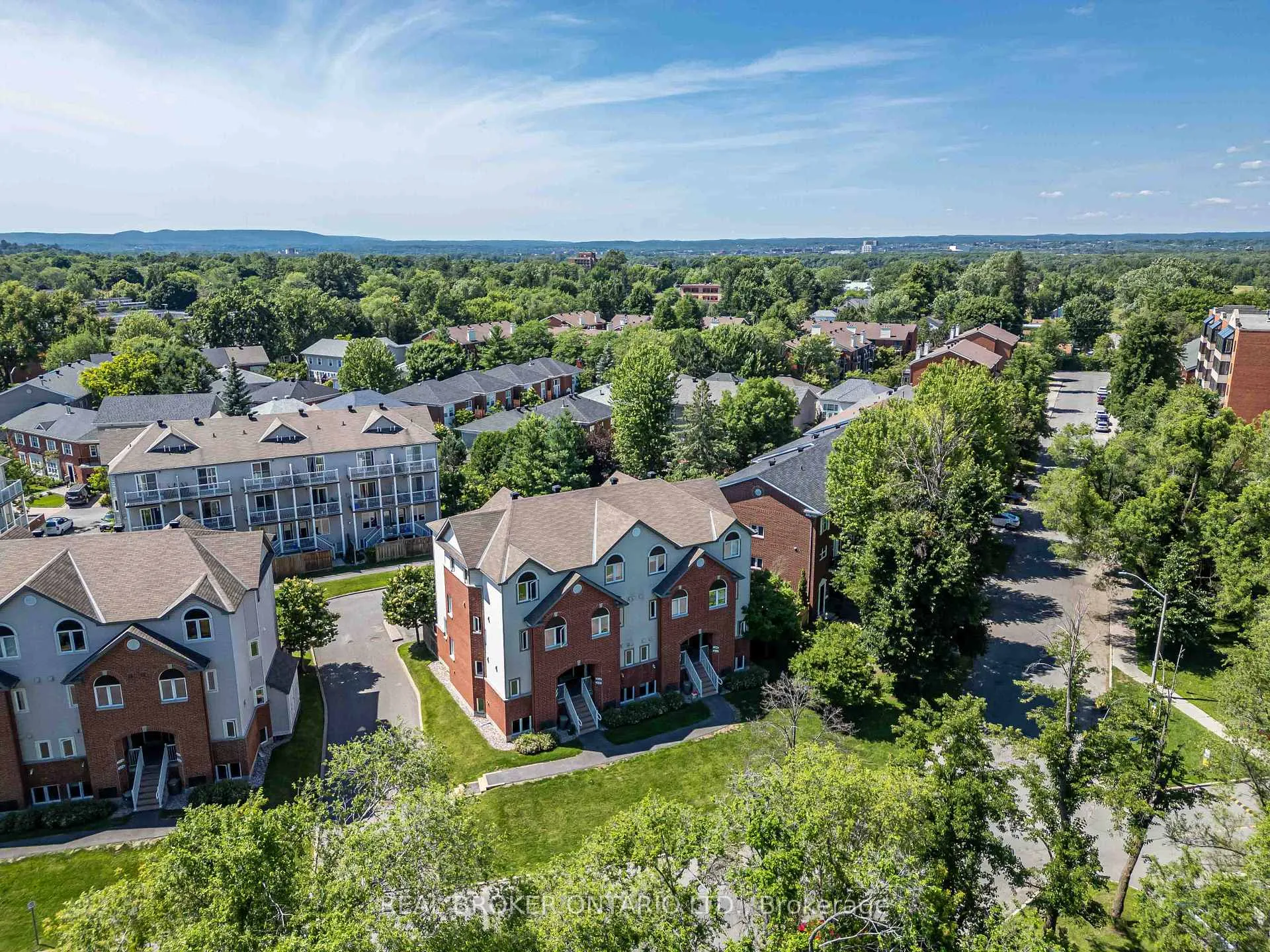 Photo 24 of 292 London Terrace, Ottawa, Manor Park — HOMEH