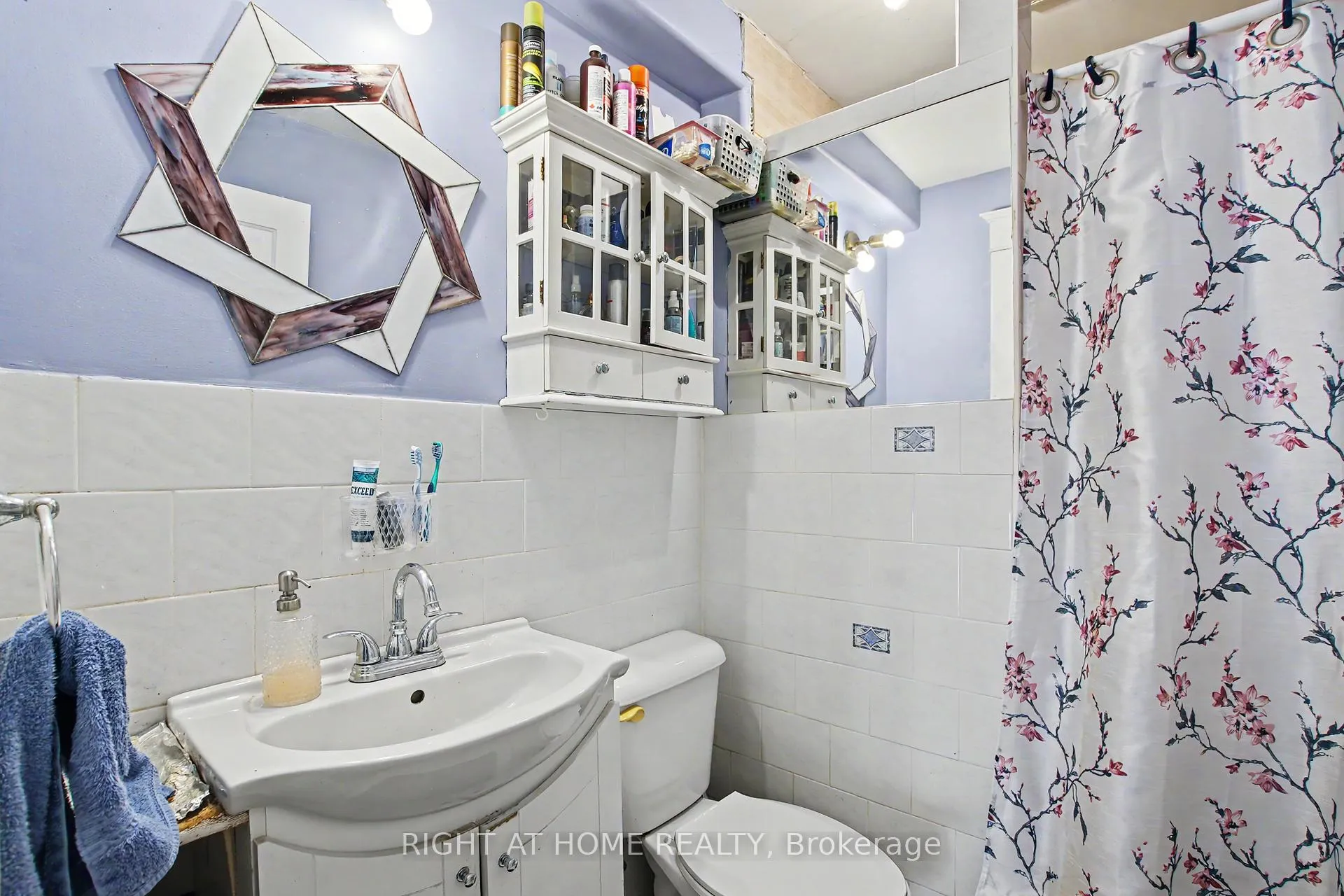 Photo 35 of 30 Hohner Avenue, Kitchener, Auditorium — HOMEH