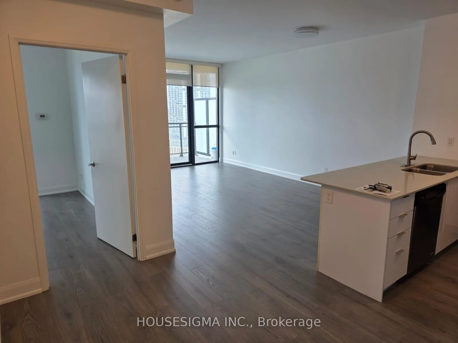 Photo 5 of Unit 2206, 2910 Highway 7 W, Vaughan, Concord — HOMEH