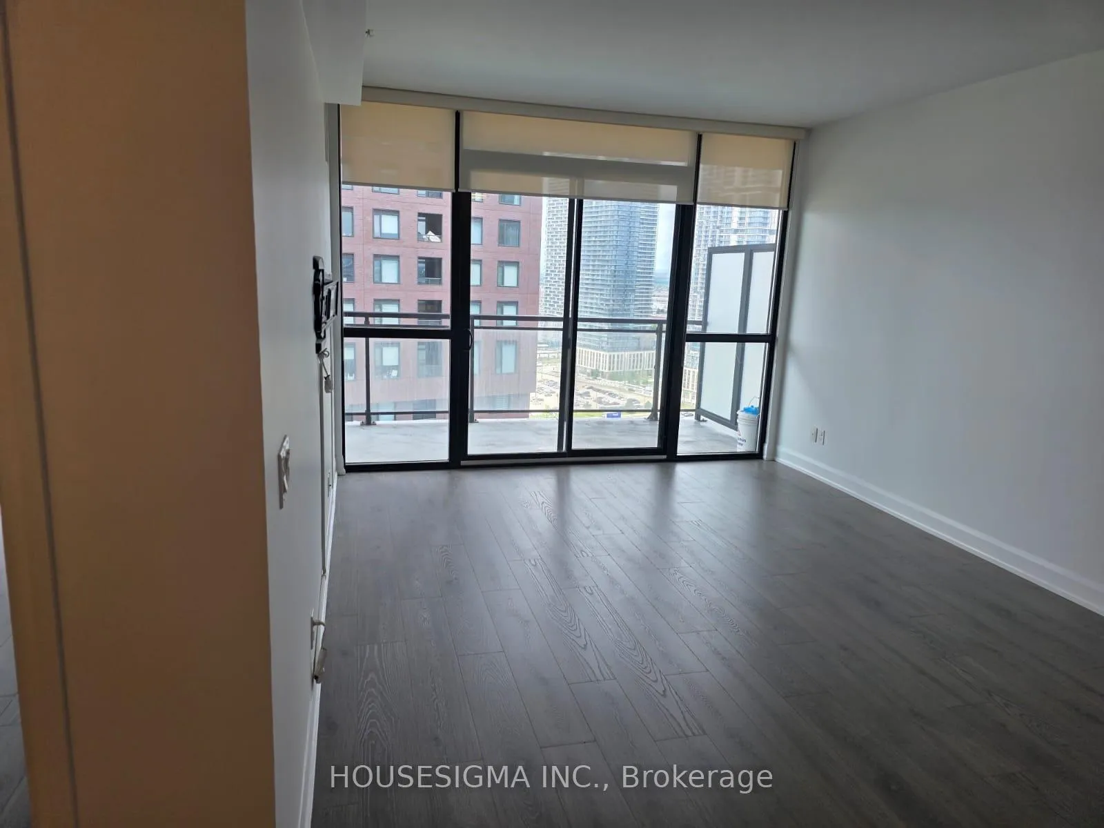 Photo 6 of Unit 2206, 2910 Highway 7 W, Vaughan, Concord — HOMEH