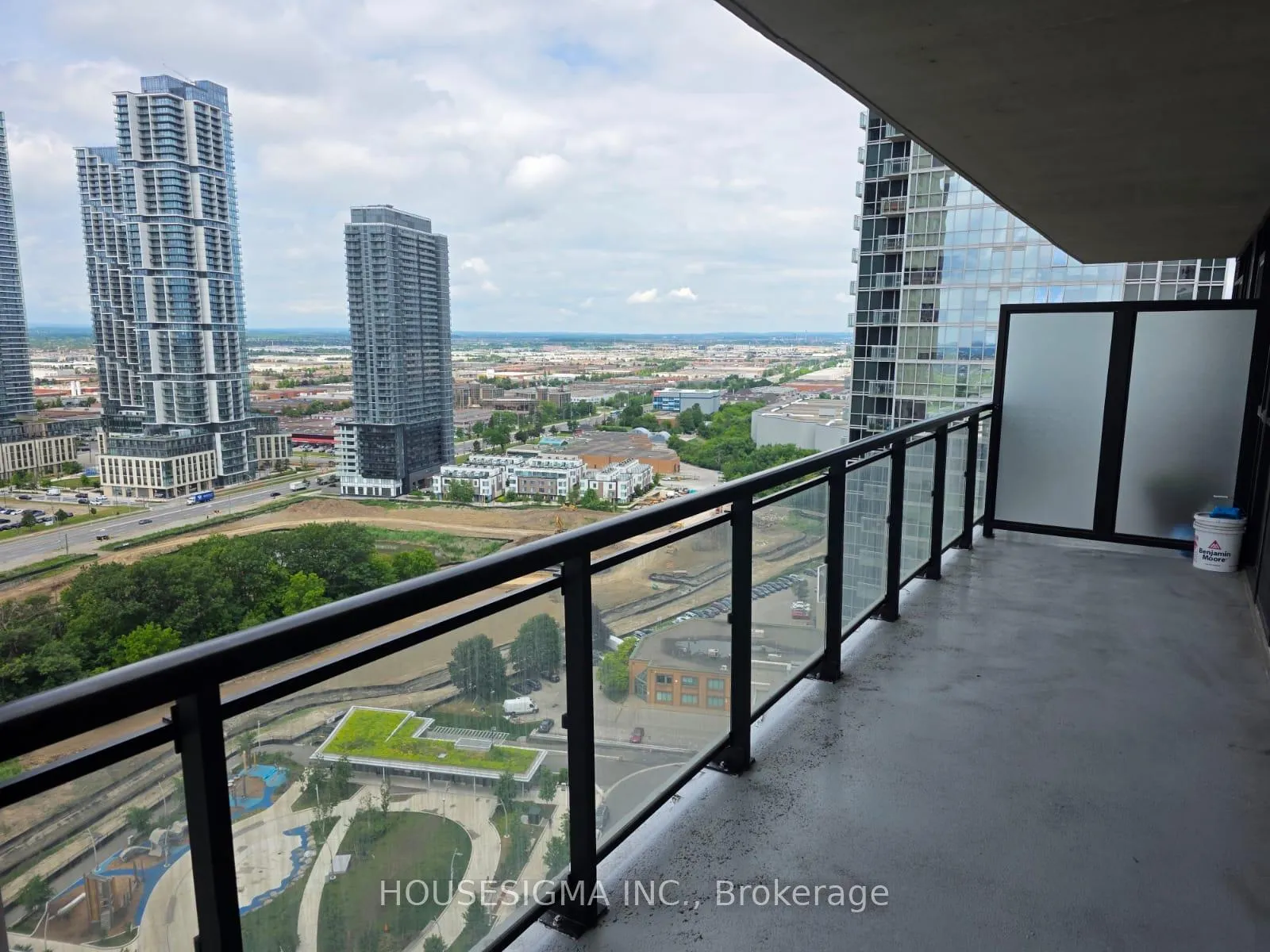 Photo 10 of Unit 2206, 2910 Highway 7 W, Vaughan, Concord — HOMEH