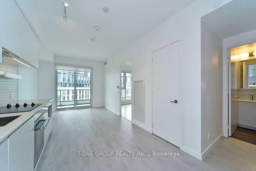 Photo 5 of Unit 605, 950 Portage Parkway, Vaughan, Vaughan Corporate Centre — HOMEH