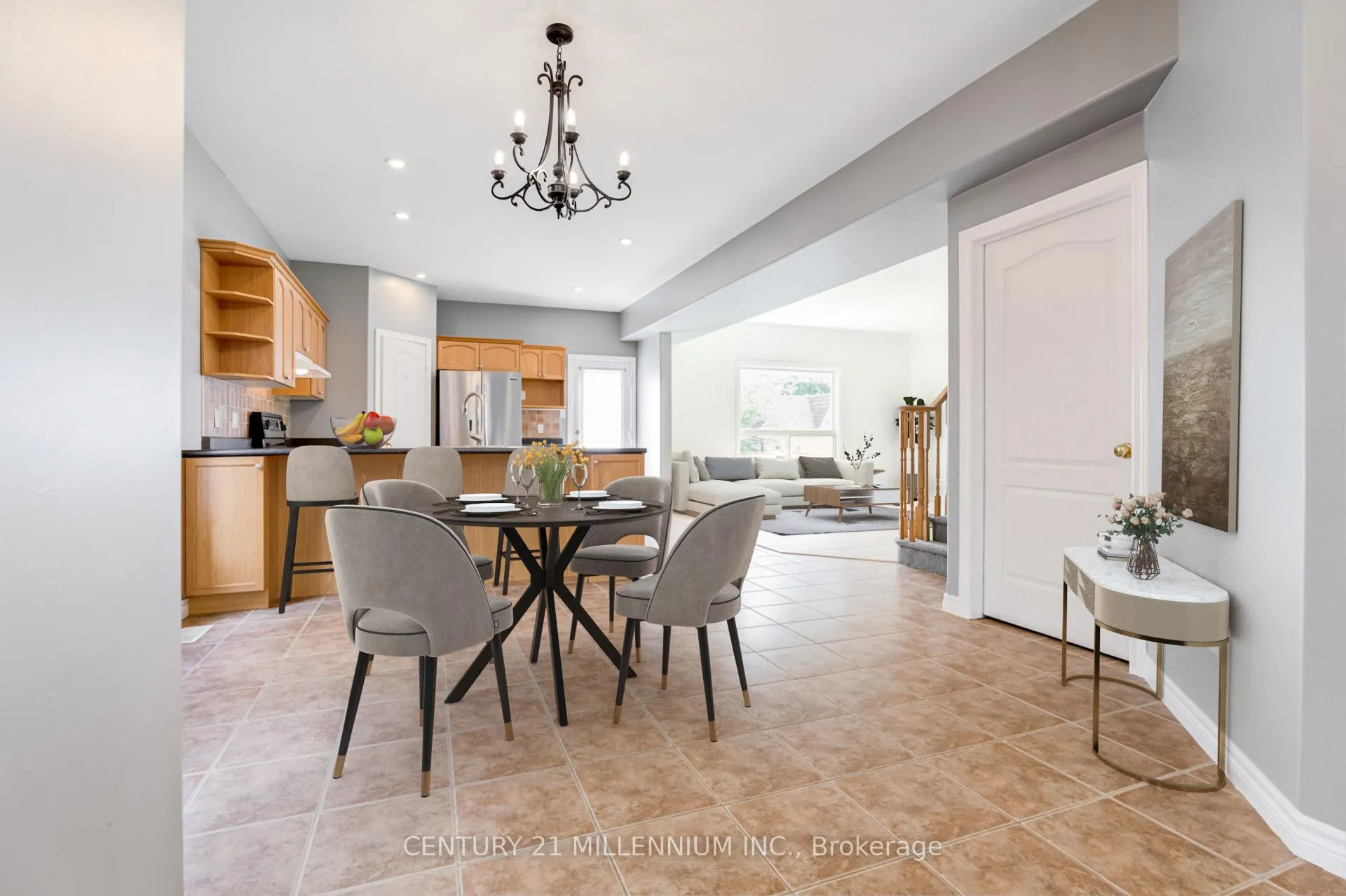 Photo 5 of Unit Upper, 217 King Street S, New Tecumseth, Alliston — HOMEH