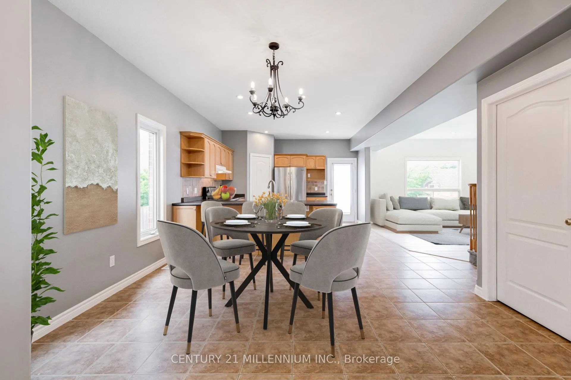 Photo 10 of Unit Upper, 217 King Street S, New Tecumseth, Alliston — HOMEH