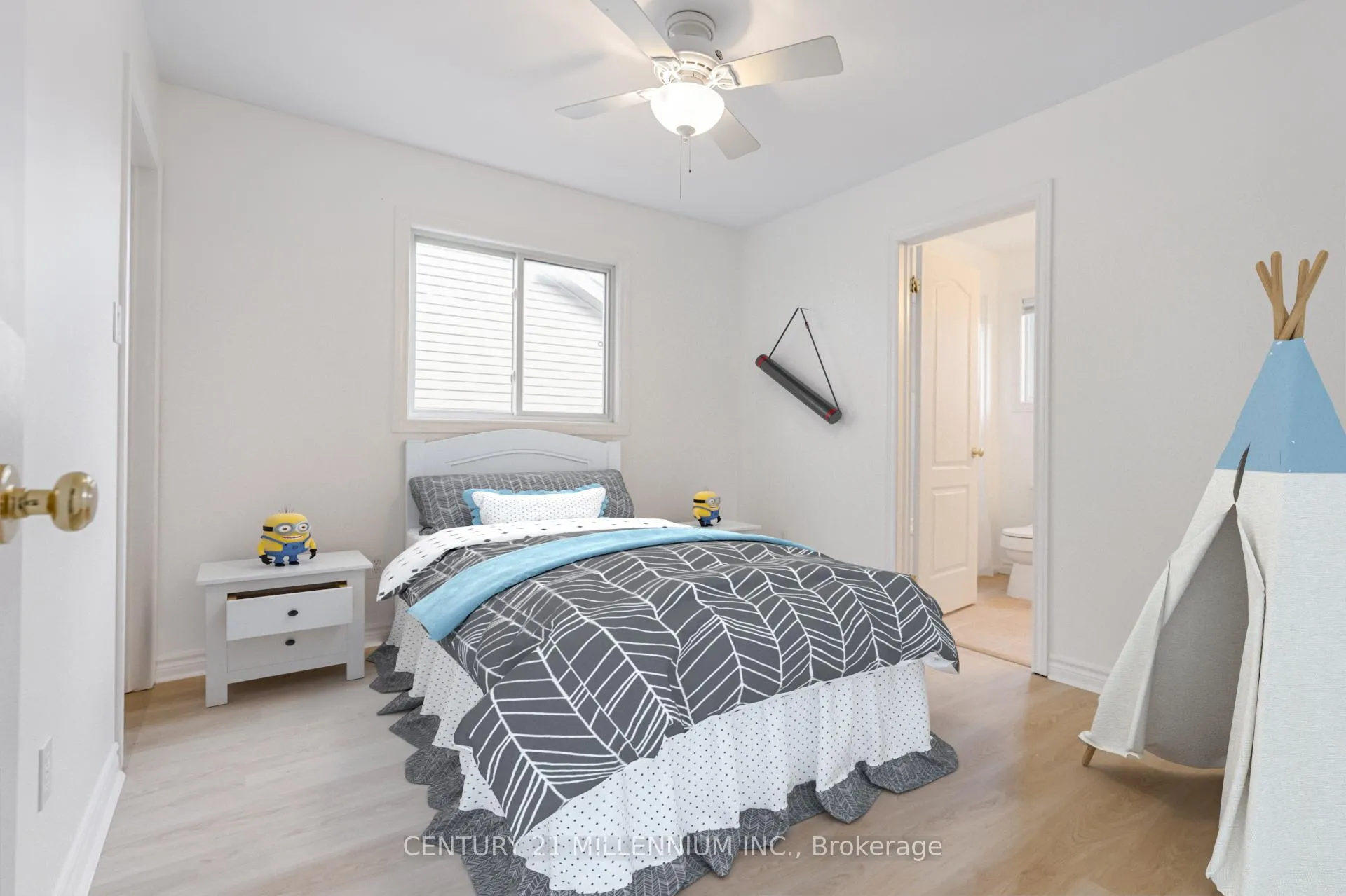Photo 11 of Unit Upper, 217 King Street S, New Tecumseth, Alliston — HOMEH