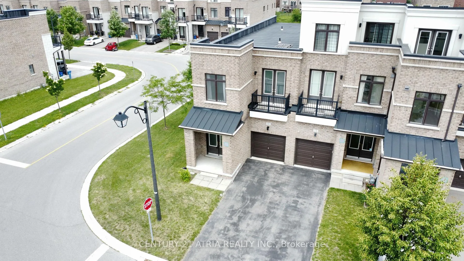 Photo 1 of 140 Elyse Court, Aurora, Bayview Northeast — HOMEH