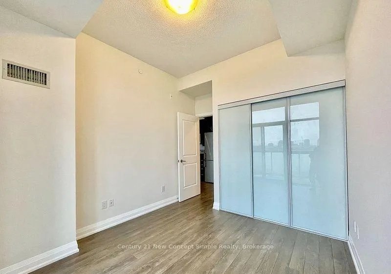 Photo 4 of Unit 623, 8763 Bayview Avenue, Richmond Hill, Doncrest — HOMEH