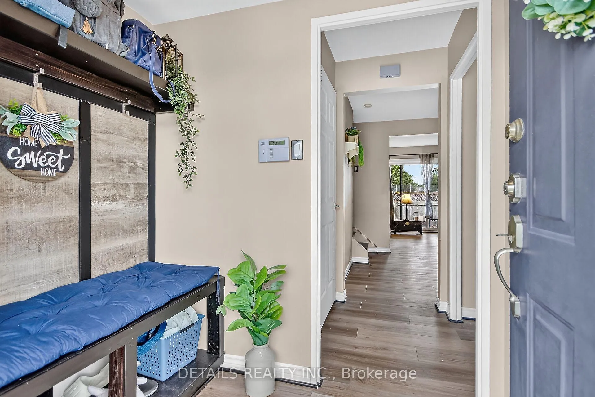 Photo 3 of 1753 Heatherington Road, Ottawa, Heron Gate/Industrial Park — HOMEH