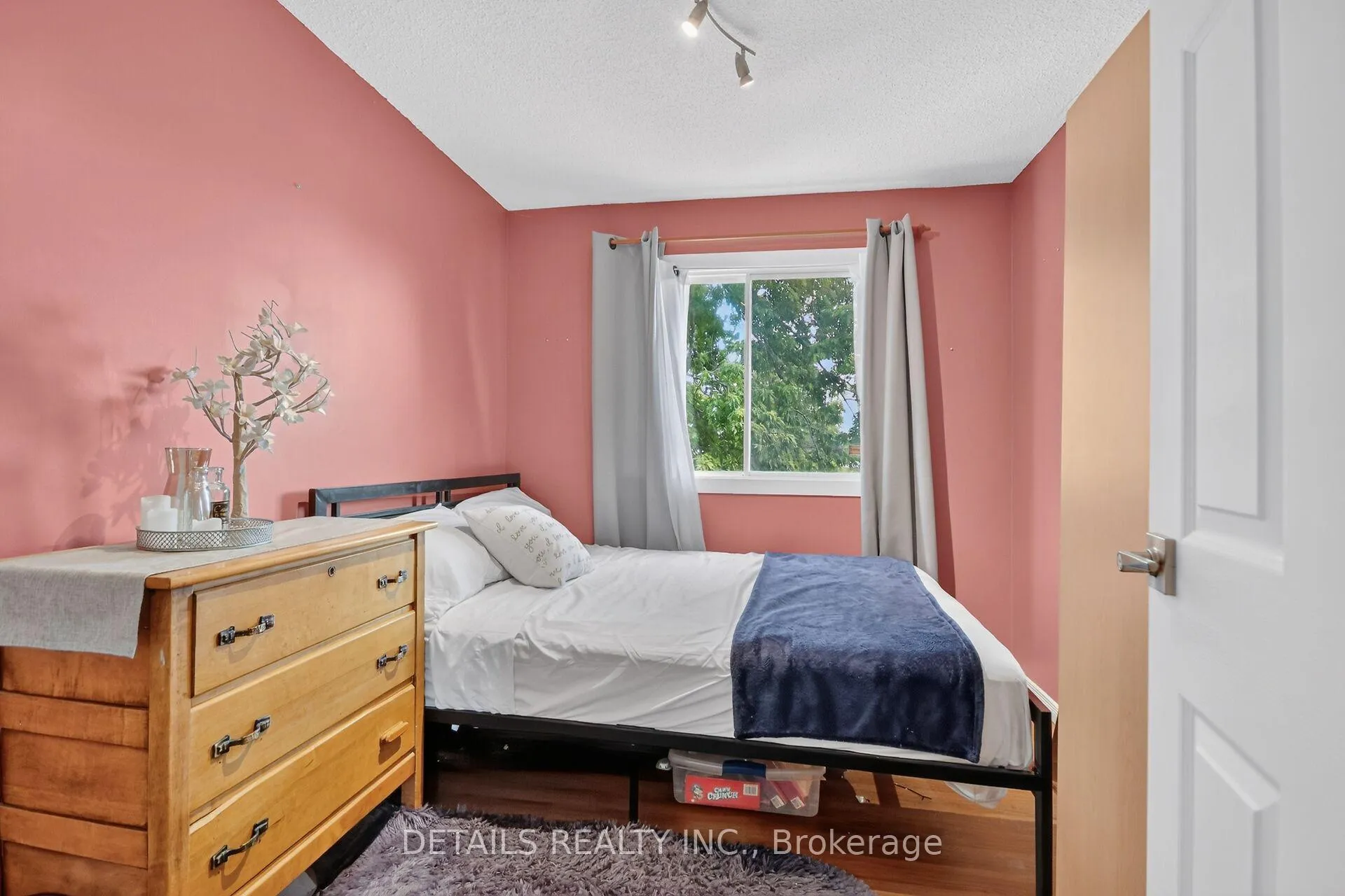 Photo 22 of 1753 Heatherington Road, Ottawa, Heron Gate/Industrial Park — HOMEH