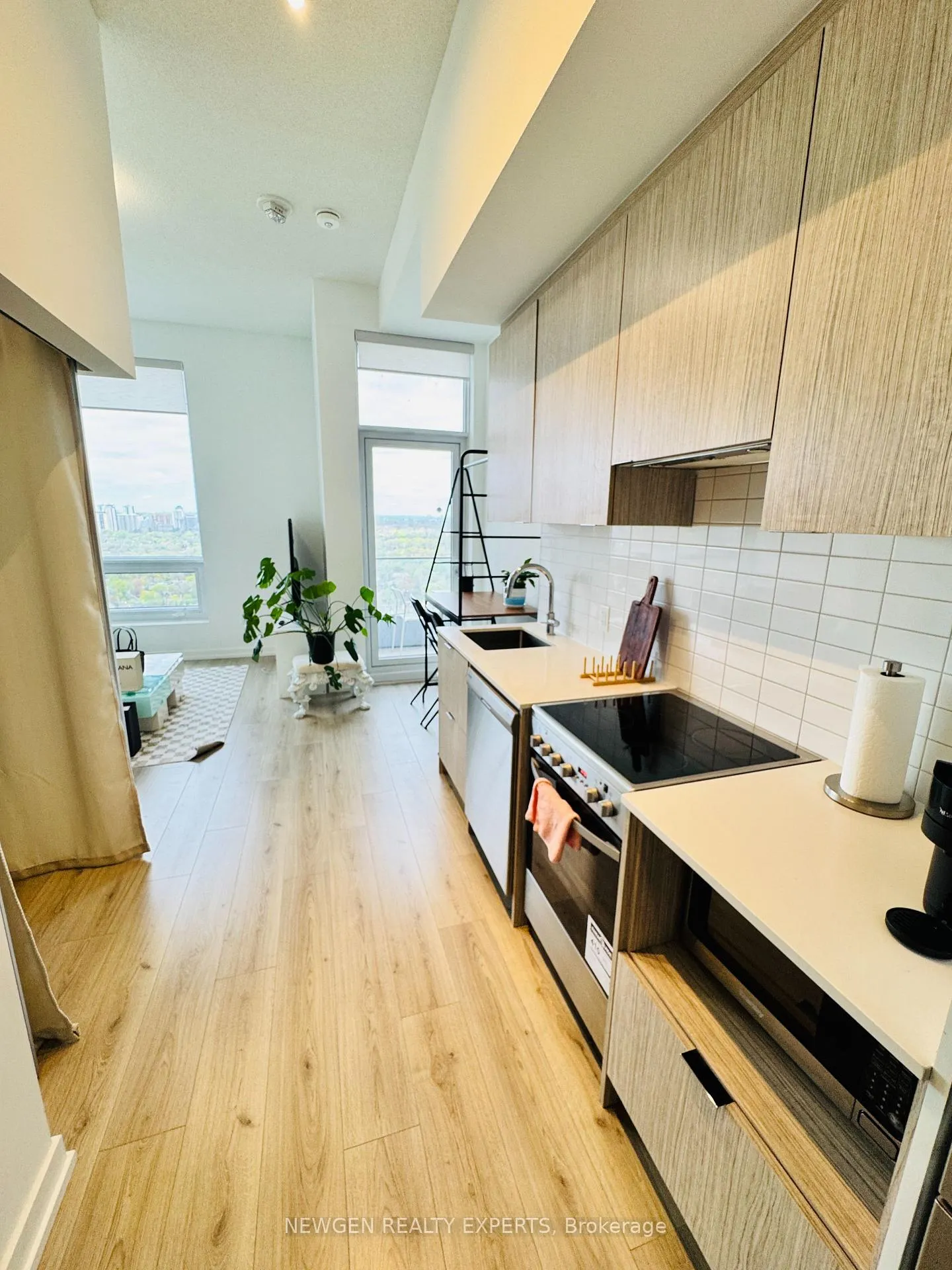 Photo 5 of Unit 2807, 395 Bloor Street E, Toronto, Cabbagetown-South St. James Town — HOMEH