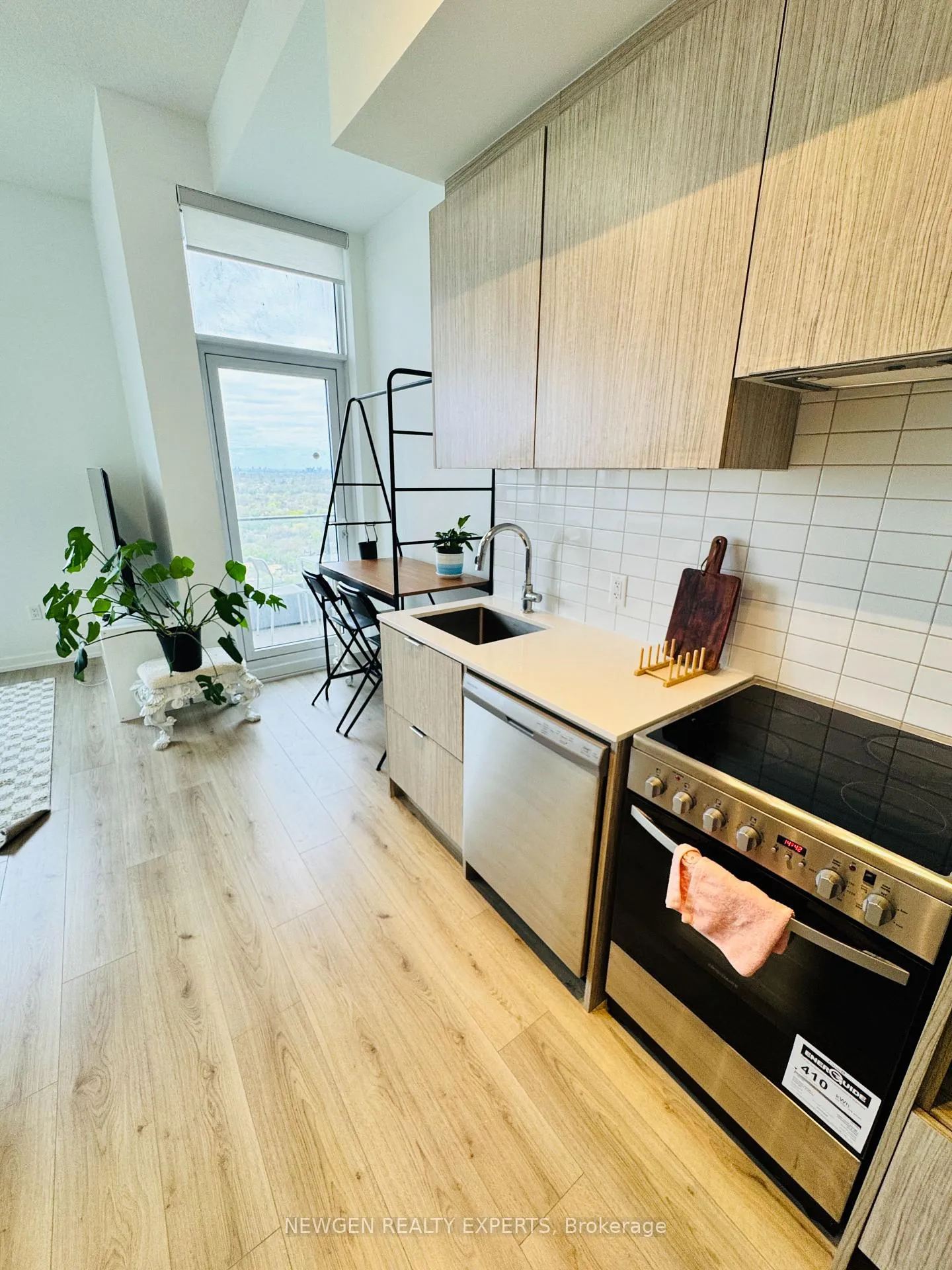 Photo 6 of Unit 2807, 395 Bloor Street E, Toronto, Cabbagetown-South St. James Town — HOMEH