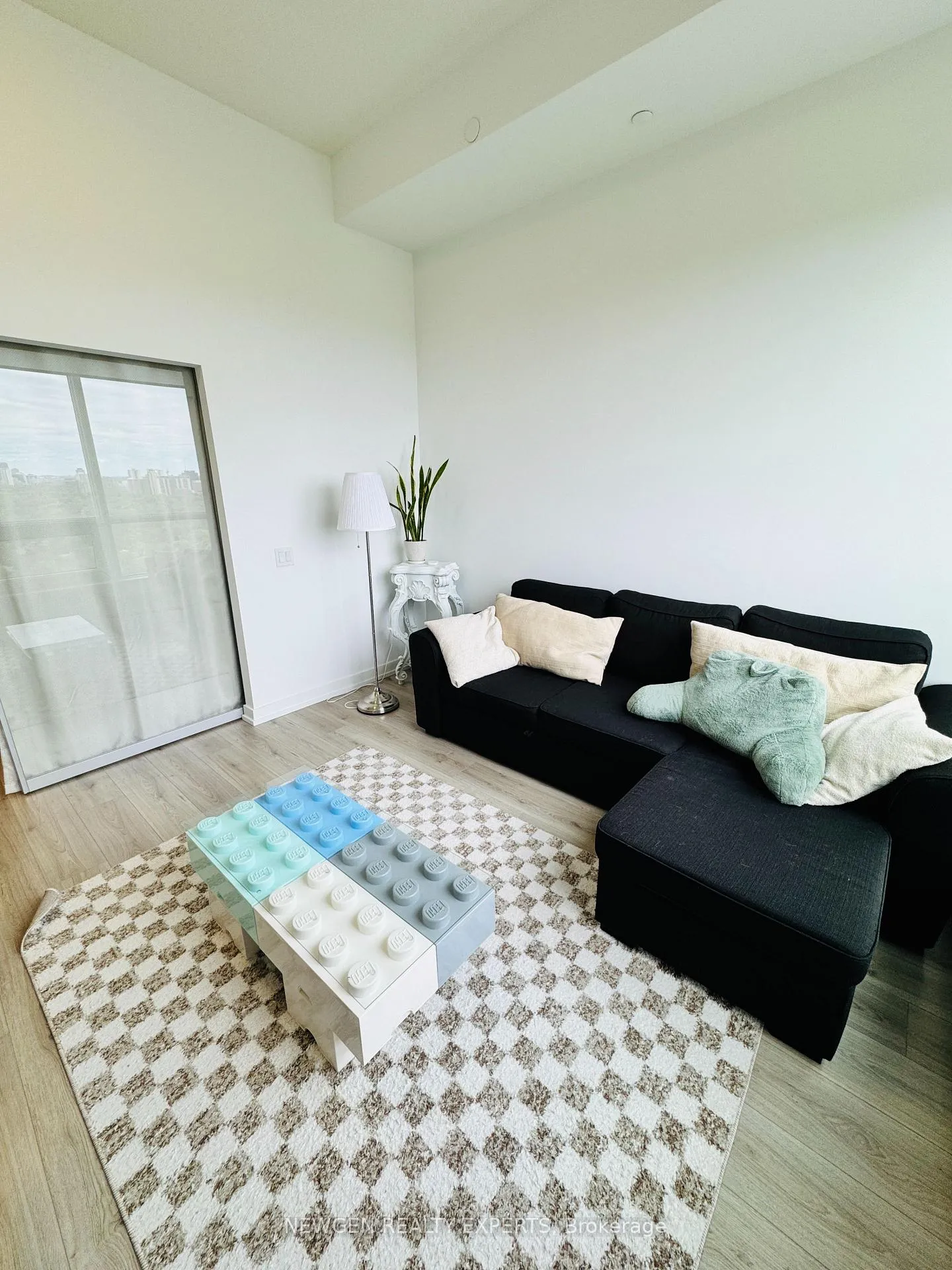 Photo 14 of Unit 2807, 395 Bloor Street E, Toronto, Cabbagetown-South St. James Town — HOMEH