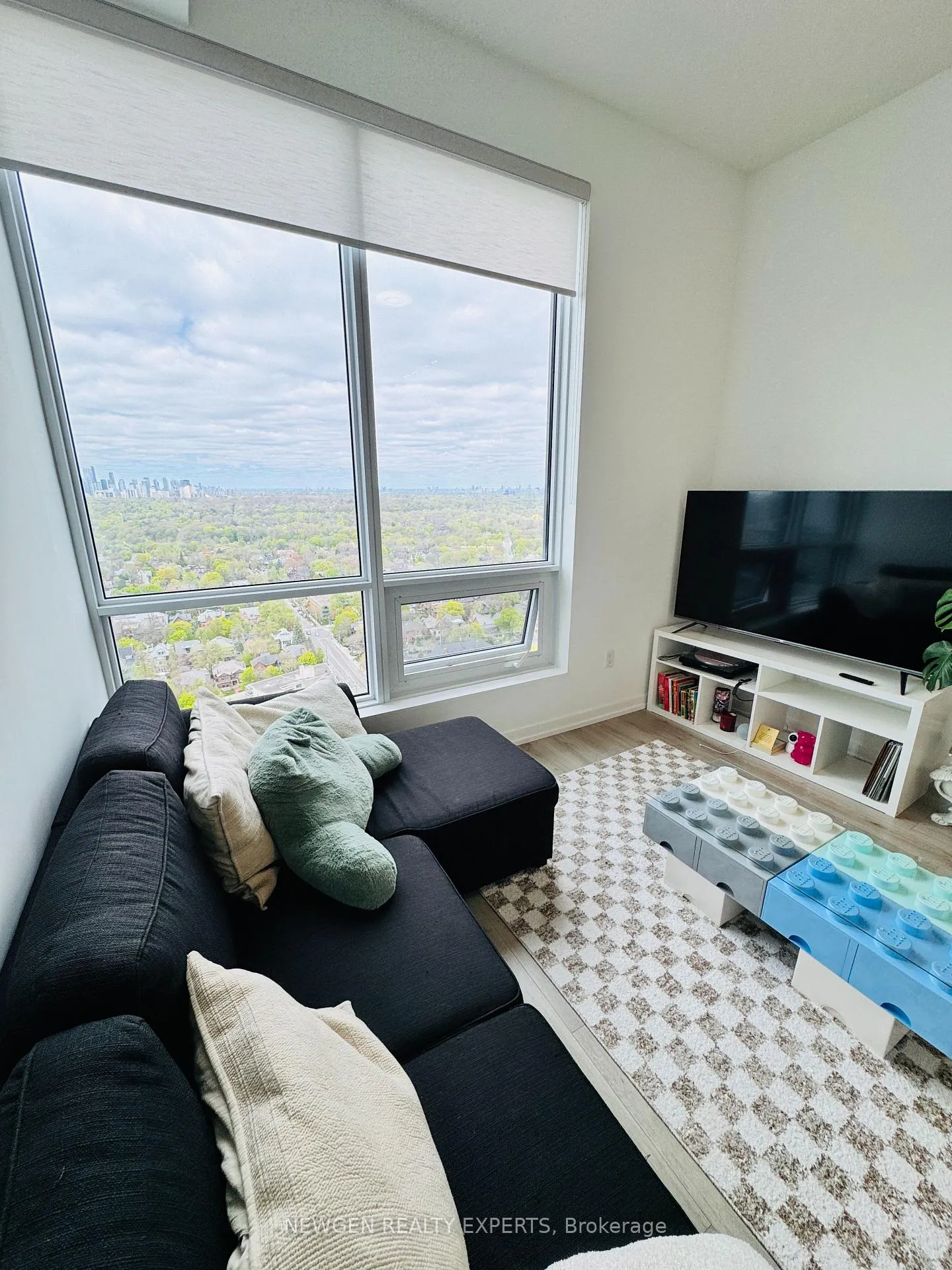 Photo 15 of Unit 2807, 395 Bloor Street E, Toronto, Cabbagetown-South St. James Town — HOMEH