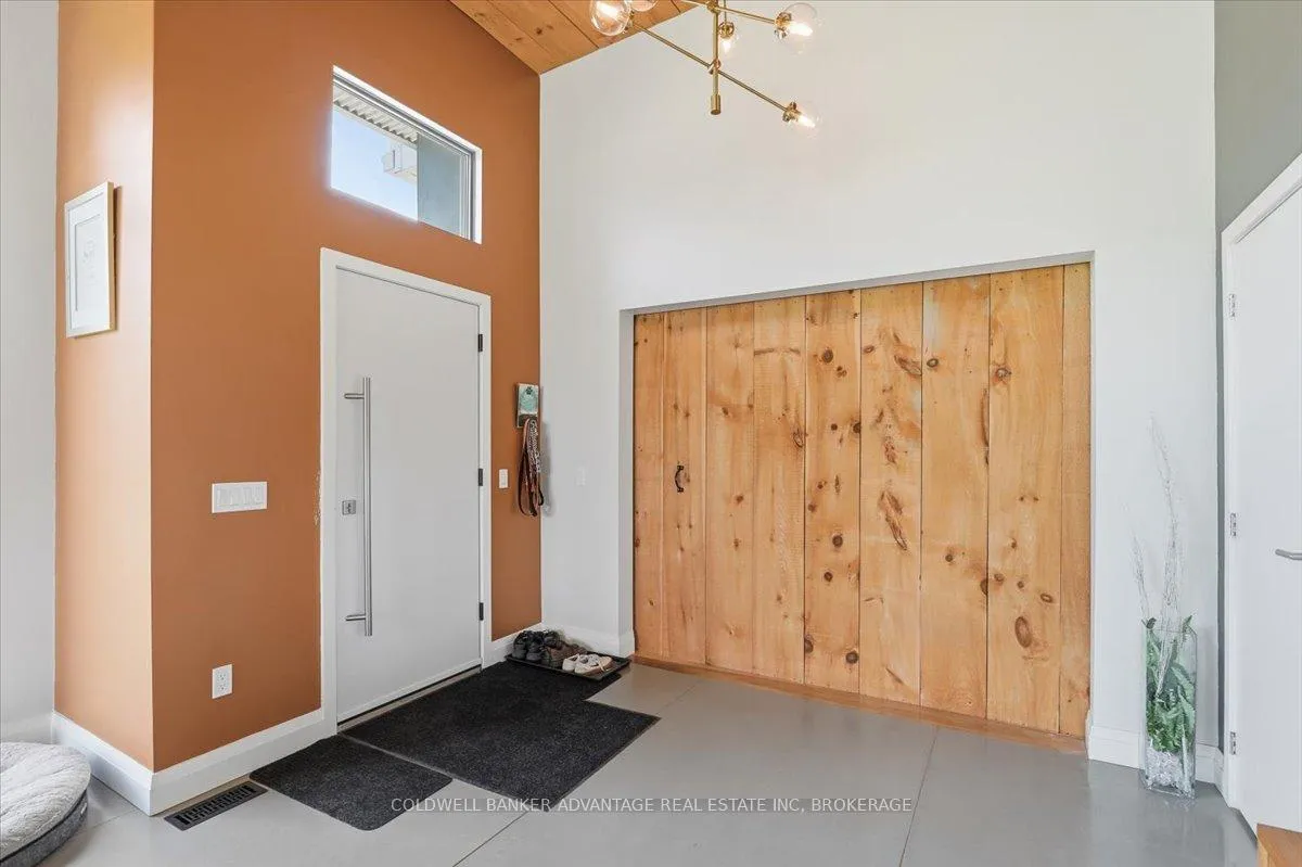 Photo 11 of 817 Doans Ridge Road, Welland, Cooks Mills — HOMEH