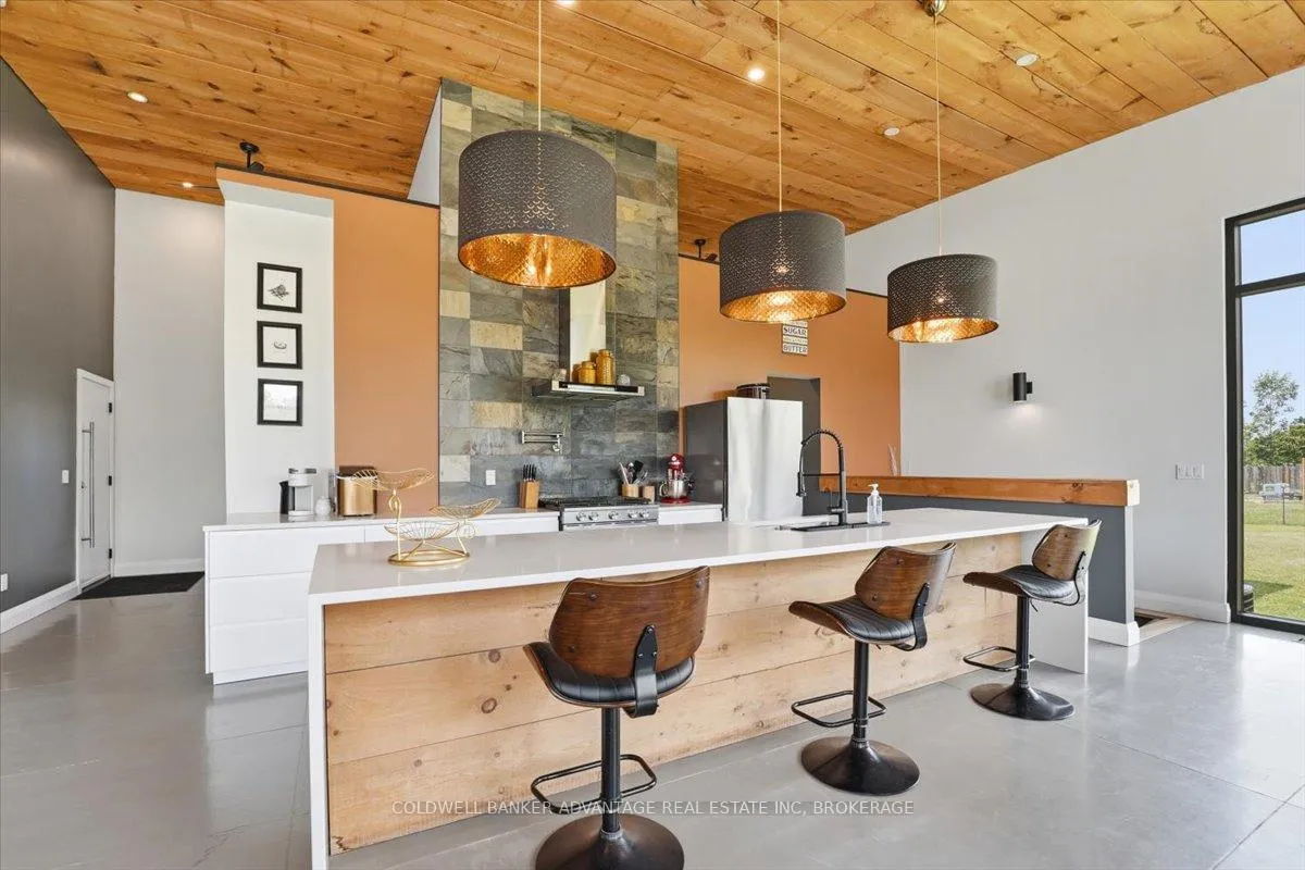 Photo 16 of 817 Doans Ridge Road, Welland, Cooks Mills — HOMEH