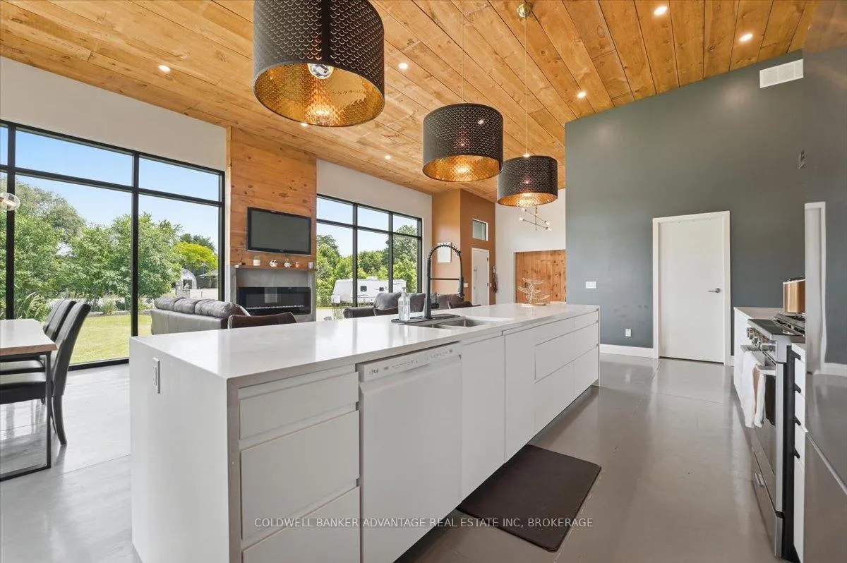 Photo 19 of 817 Doans Ridge Road, Welland, Cooks Mills — HOMEH