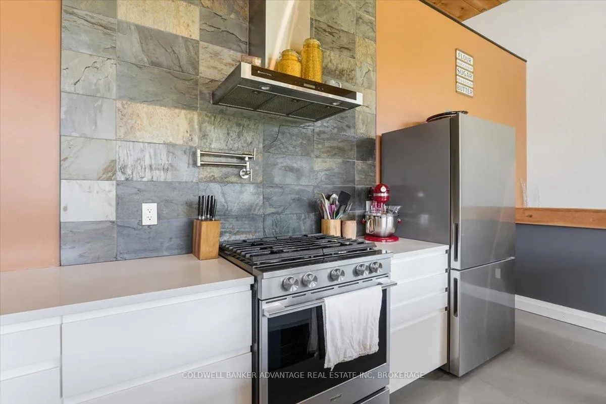 Photo 20 of 817 Doans Ridge Road, Welland, Cooks Mills — HOMEH