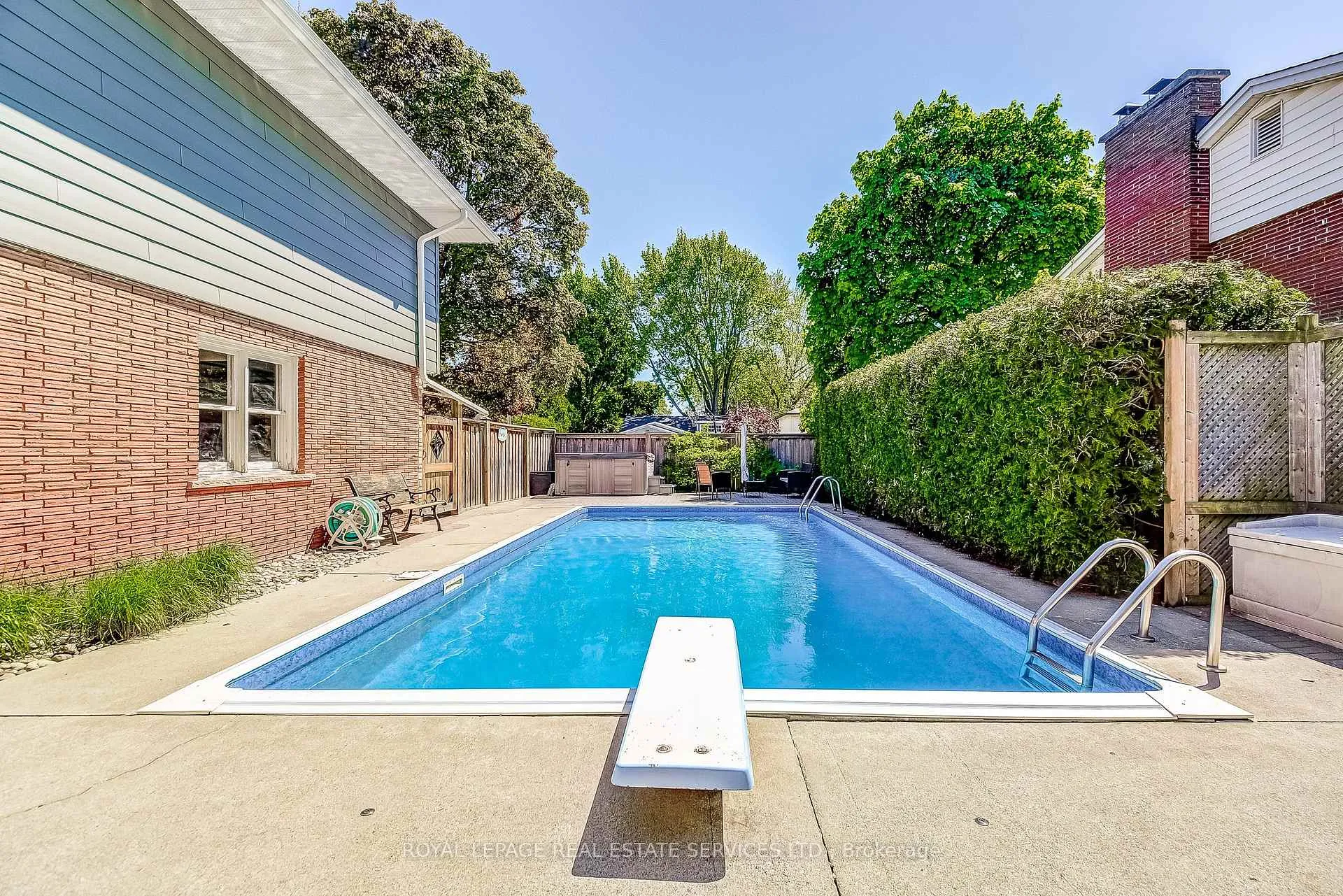 Photo 32 of Unit MAIN, 351 Strathcona Drive, Burlington, Roseland — HOMEH
