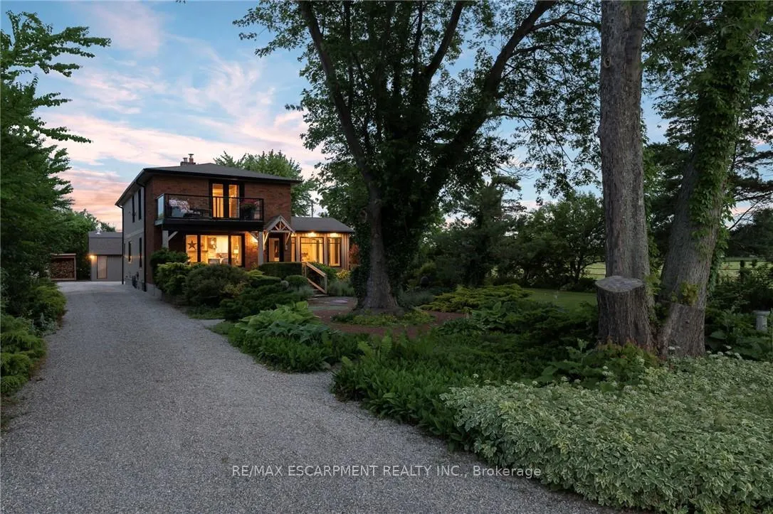 Photo 4 of 3754 Lakeshore Road, Lincoln, Lincoln Lake — HOMEH