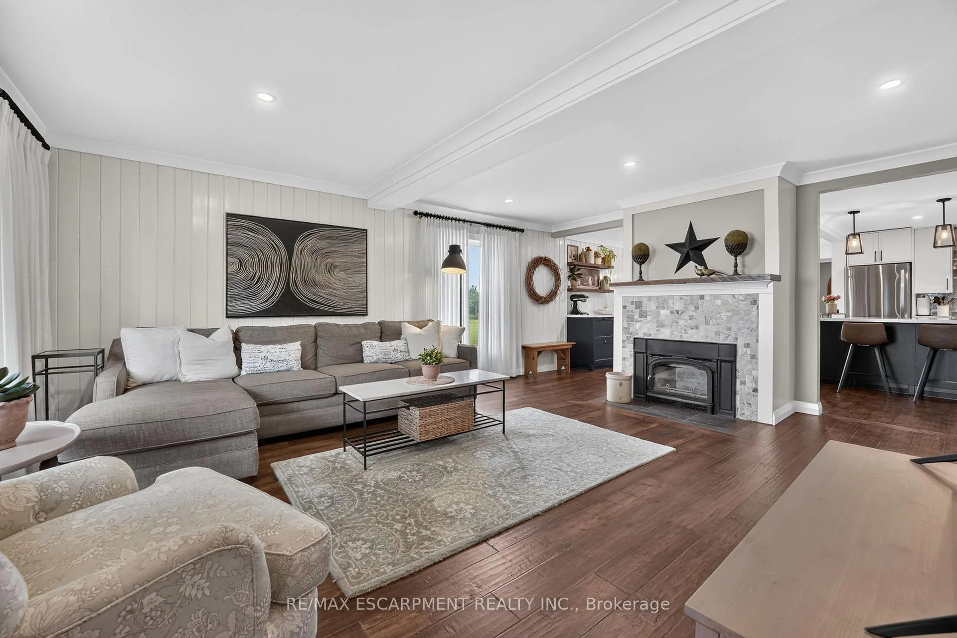 Photo 9 of 3754 Lakeshore Road, Lincoln, Lincoln Lake — HOMEH